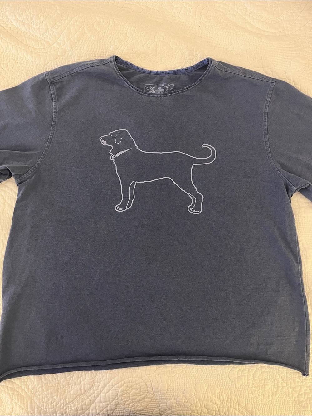 The Black Dog Navy T-Shirt with White Dog Silhouette M Martha’s Vinyard